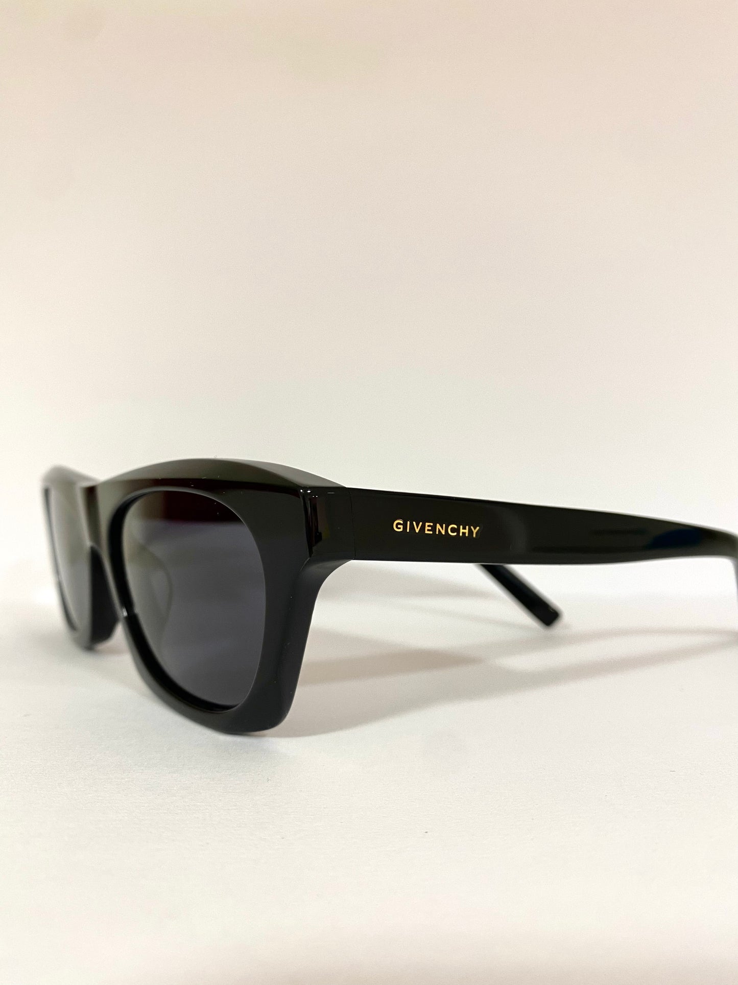 40026U - Givenchy